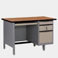 ราคา ICONIC โต๊ะคอมพิวเตอร์เหล็ก 4 ฟุต รุ่น MTCC-4M ทูโทน (YA42135)