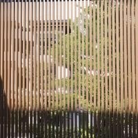 ราคา MAITIAMTHAI ระแนงไม้เทียมตกแต่ง สีสักทอง ขนาด 30x50x3000mm (YA43430)