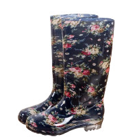 ราคา รองเท้าบูทยาวกันน้ำกันลื่น ลายดอกไม้ สีกรมท่า ไซส์ 40 สูง 12 นิ้ว (YB06286)