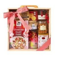 ราคา BASKETEER EXQUISITE GOURMET WELLNESS GIFT BOX ขนาด 32x32x14 ซม. (YA22267)