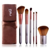 ราคา Lady Q ชุดแปรงแต่งหน้า ชุด 6 ชิ้น STB06BR แปรงปัดแก้ม รองพื้น อายชาโดว์ คอนซีลเลอร์ แปรงคิ้ว อายไลเนอร์ คาบูกิหัวใหญ่ พร้อมซองหนัง- สีน้ำตาลทอง (Y037786)