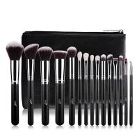 ราคา Lady Q ชุดแปรงแต่งหน้า 15 ชิ้น STB15b1 ครบเซ็ต ขนแปรงเนียนนุ่ม แน่นหนา คุณภาพดี สีติดง่าย ไม่หลุดร่อน พร้อมกระเป๋าหนังถือมีซิป - สีดำ (Y037792)