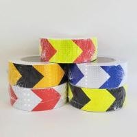 ราคา สติ๊กเกอร์สะท้อนแสง ผิวผลึกรังผึ้ง ลายลูกศร ลายเฉียง สตาร์เฟล็กซ์ ลูกศรขาวแดง ม้วน (YD10443)