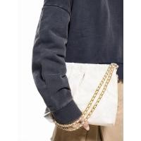 ราคา Charles & Keith กระเป๋าสะพายไหล่สายโซ่รุ่น Duo - สีขาว