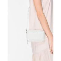 ราคา Charles & Keith กระเป๋าสตางค์ใบยาวทรงกล่องลายควิลท์ - สีขาว