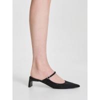 ราคา Charles & Keith รองเท้าส้นสูงแบบเปิดส้นดีไซน์หัวรองเท้าแบบแหลมประดับด้วยเพชร - สีดำ