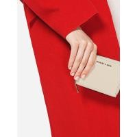 ราคา Charles & Keith กระเป๋าสตางค์ทรงเหลี่ยมแบบเบสิค - สีไอวอรี่