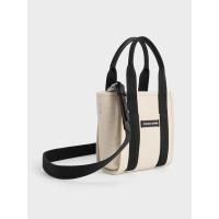 ราคา Charles & Keith กระเป๋าโท้ทขนาดเล็กผ้าแคนวาสรุ่น Kay - สีมัลติ