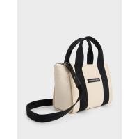 ราคา Charles & Keith กระเป๋าโท้ทผ้าแคนวาสรุ่น Kay - สีมัลติ