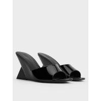 ราคา Charles & Keith รองเท้าเปิดส้นหนังเเก้วดีไซน์ส้นเตารีดทรงสามเหลี่ยม - หนังแก้วสีดำ
