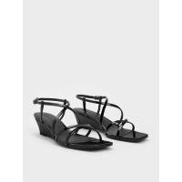 ราคา Charles & Keith รองเท้าแตะหนังแก้วดีไซน์สายคาดเสริมส้นเตารีด - หนังแก้วสีดำ
