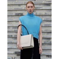 ราคา Charles & Keith กระเป๋าโท้ทรุ่น Daylla - สีครีม