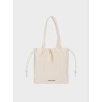 ราคา Charles & Keith กระเป๋าโท้ทขนาดเล็กดีไซน์ลายย่นที่ปิดแบบเชือกรูดรุ่น Bethel - สีครีม