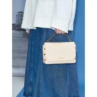 ราคา Charles & Keith Clea Chain-Handle Bag - สีครีม