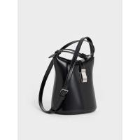 ราคา Charles & Keith กระเป๋าทรงถังตกแต่งหัวเข็มขัดรุ่น Wisteria - สีดำอะไหล่สีเงิน