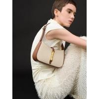 ราคา Charles & Keith กระเป๋าสะพายไหล่ผ้าแคนวาสตกแต่งอะไหล่เมทัลลิครุ่น Cesia - สีช็อคโกแลต