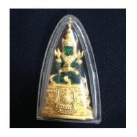 ราคา พระแก้วมรกตลอยองค์ ภปร. เนื้อเรซิ่นหุ้มทองคำ99 หน้าตัก 1/2 นิ้ว (ลูกค้าเช่าบูชาแล้ว) (5805240)