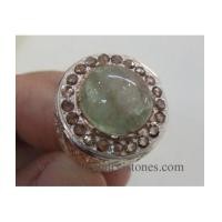 ราคา แหวนมรกตโคลัมเบียล้อมเพชรแท้เหลี่ยมลูกโลก (4526983)