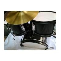 ราคา กลองชุดเด็ก Triplesix 5 ใบสีดำ รุ่น 1046 พร้อมเก้าอี้ ไม้ตี 4250 บาท (7142054)