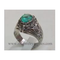 ราคา แหวนมรกตโคลัมเบียล้อมเพชรแท้เหลี่ยมลูกโลก (4384149)