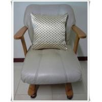 ราคา หมอนอิงผ้าซาตินแท้ 330 เส้น ขนาด 16 นิ้ว x 16 นิ้ว พื้นครีม ลายจุดน้ำตาล (5967233)