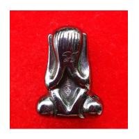 ราคา พระปิดตาหลวงปู่นาค วัดห้วยจระเข้ เนื้อเมฆพัด รุ่นขุมสมบัติ 115 ปี พิมพ์หูกระต่าย พิธีใหญ่สุด องค์ 6 (5555631)