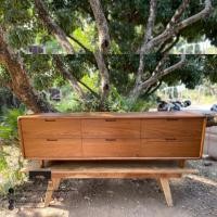 ราคา Woodjobgallery ตู้วางทีวี 6 ลิ้นชัก รุ่น WJ 01 wood ไม้สัก (10722736)