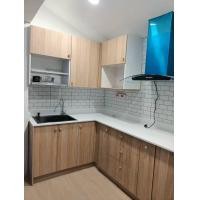 ราคา MMC Furniture ชุดตู้ครัวรูปตัว L พร้อมตู้แขวน เคาน์เตอร์ครัว ไม้ MDF ท๊อปหินแกรนิตธรรรมชาติ ุ60x295x80cm ร่วมสมัย ขาว/โอ๊ค (10847394)