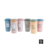 ราคา Home Wako แก้วน้ำพลาสติกพิมพ์ลายน่ารัก มีฝาปิดพร้อมหูหิ้ว ขนาด 1000 ml. คละสีรุ่นเดิม (10899650)