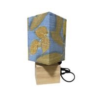 ราคา พลังชุมชน โคมไฟ ecoprint สีเทาฟ้า พร้อมหลอดไฟled ขนาด 11 x 11 x 27 cm. (12086760)