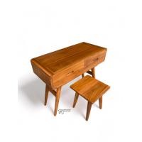 ราคา Kanyavee Wood โต๊ะทำงานไม้สัก รุ่น M141 สีสักเข้ม (12107399)