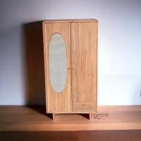 ราคา Kanyavee Wood ตู้เสื้อผ้าไม้สัก รุ่น M109 สีสักทอง ขนาด 60x100x200 cm. (12092560)