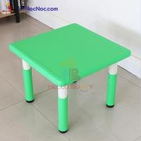 ราคา Hello Buddy โต๊ะเรียนหนังสือ โต๊ะเด็กอนุบาล โต๊ะทำการบ้านเด็ก พร้อมเก้าอี้ โต๊ะนักเรียน 60x60 ซม. โต๊ะสีเขียว (12176917)