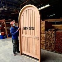 ราคา NCR 1988 ชุดบานประตูโค้งเอวกลางพร้อมวงกบโค้ง กว้าง 80,100 สูง 200 ซม. ขอบ 5" ( 80x200 (12186946)