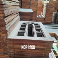 ราคา NCR1988 หน้าต่างไม้สัก ลายโค้งแสงกระจก กว้าง 50,60 ซม. สูง 100,110 ซม. ไม่ใส่กระจก 60x110 cm. (12280820)