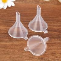 ราคา mamoon กรวยพลาสติกช่วยแบ่งสบู่เหลวใส่ขวดแบ่งสำหรับผสมผงสมุนไพรมามูน (12326637)