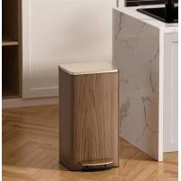 ราคา Jarncharmcenter | ถังขยะลายไม้แบบเหยียบมาพร้อมฝาปิดสีทอง ระบบปิดแบบSoft Close 21 L (12345863)