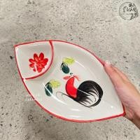 ราคา Dish.is.ceramics จานทรงใบไม้ จานตราไก่ ใส่ออเดิร์ฟ มีช่องใส่น้ำจิ้ม ใส่ของทอด จานไก่ ทรงใบไม้ (12383038)