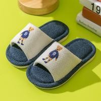 ราคา The Simple Home รองเท้าใส่ในบ้าน รองเท้าแตะ พ่อแม่ลูก ลายหมี สไตล์ญี่ปุ่น ผ้าลินิน สลิปเปอร์ เนื้อนุ่ม Bกรมท่า เด็ก30-31 (12418289)
