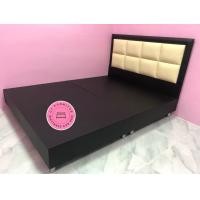 ราคา Chutikan เตียงนอนดีไซน์หัวเบาะสวย 6 ฟุต ดำ/ครีม (10892849)