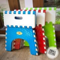 ราคา SmallEvting เก้าอี้พับ เก้าอี้พกพา ทรงเตี้ย เก้าอี้สนาม เก้าอี้พลาสติก เก้าอี้ สีแดง (12123128)