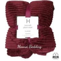ราคา Moonoi Bedding ผ้าห่มขนแกะลายริ้ว 7 ฟุต สีแดง (10311547)