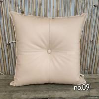 ราคา MaliDecor หมอนอิงหนัง pvc ดึงกระดุม ขนาดผืนผ้า 33*43 cm. สีน้ำตาล 09 (10585405)