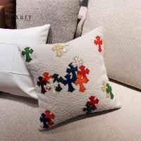 ราคา Wuxury Furniture หมอนอิง chrome heart ผ้าขนแกะเทียมพร้อมใส้ ส่งฟรี กางเขนหลายสี (12632555)