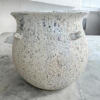 ราคา Lanna Pottery Jarโอ่งดินเผาทรงถุงเงินถุงทอง ไม่มีรูก้นใส่น้ำได้ มีหู 4 หู ขนาด 58 x 58 cm. สีขาวเก่า (12478987)