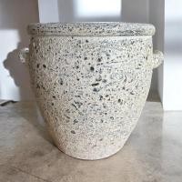 ราคา Lanna Pottery Flowerpot กระถางดินเผาติดหูเชือก 2 หูขนาด 37 x 38 cm. สีขาวเก่า (12479034)