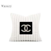 ราคา Wuxury Furniture หมอนอิง ขนกระต่ายนำเข้า ปลอก+แกนหมอนขนห่าน ส่งฟรี 48*48cm (12634899)