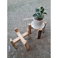 ราคา Naijanshop ขาวางกระถางต้นไม้ ไม้สักธรรมชาติ ขนาด 6 นิ้วและ ขนาด 8 นิ้ว 6 นิ้ว (12565277)