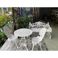 ราคา ชุดสนามอัลลอยด์ เซตเจ้าหญิง ชุดสนาม 1 ชุด เก้าอี้ยาว 1 ชุด สีขาว (10792385)