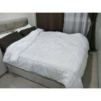 ราคา happykids.home ชุดเครื่องนอนลายริ้วเกรดโรงแรม ผ้านวม สี ขาว ขนาด 6ฟุต (10226294)